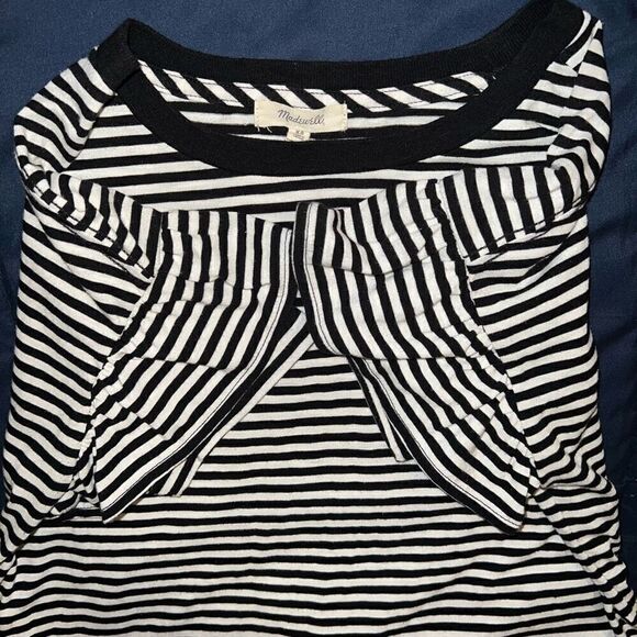 Madewell Ruffle-Sleeve Tee in Stripe black and white size XS - Picture 2 of 4